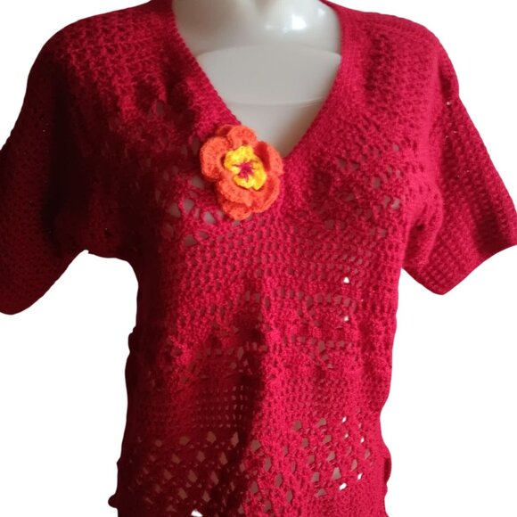 Medium Women's Crochet Top Handmade 1OF1 Vintage 1970's Red Floral Embellishment - Picture 1 of 8